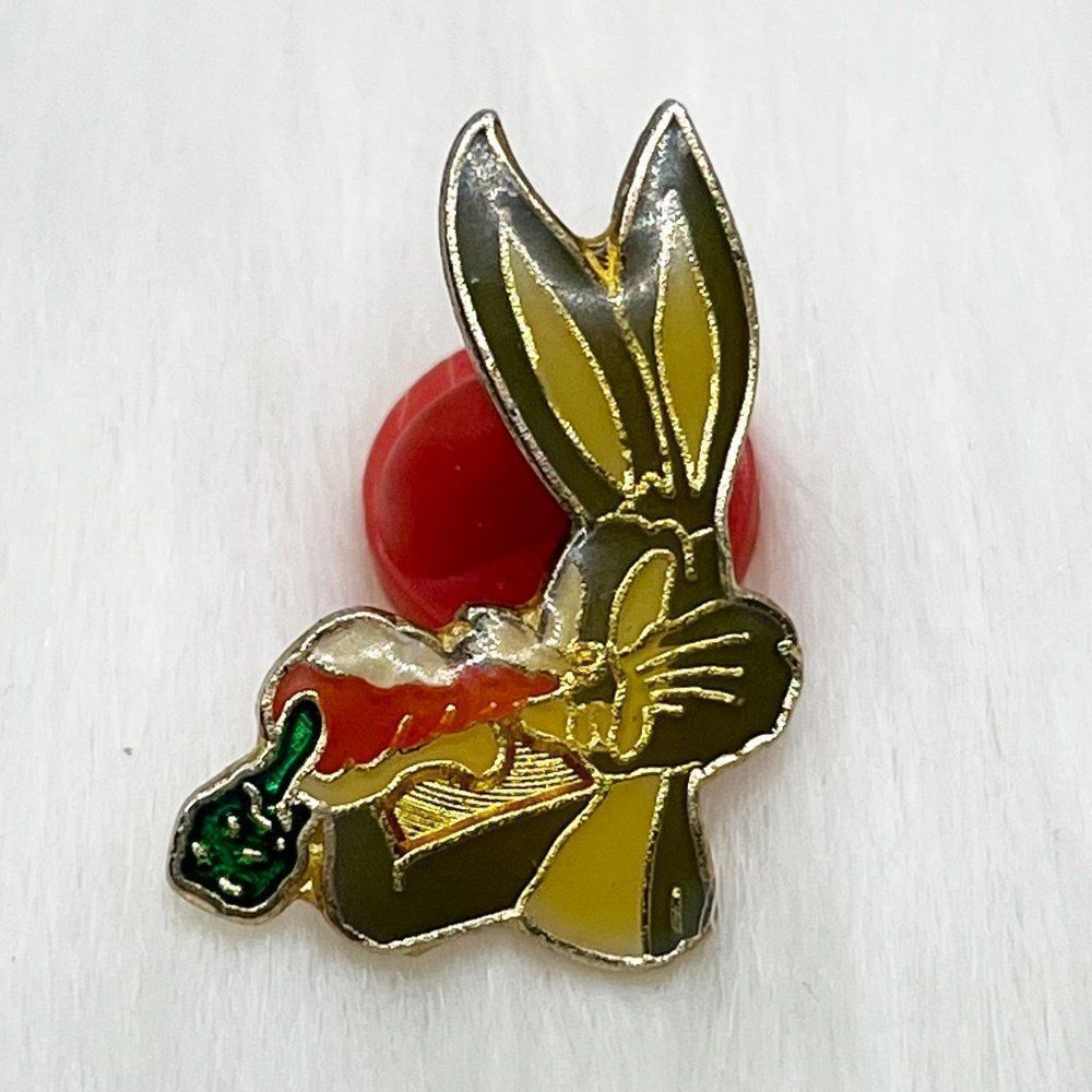 🔮 5/$25 Vintage Looney Tunes Bugs Bunny With Carrot Pin